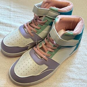 Multi pastel color way sneakers with Velcro strap